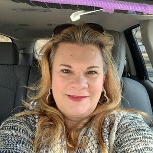 Meet your Posher, Valerie